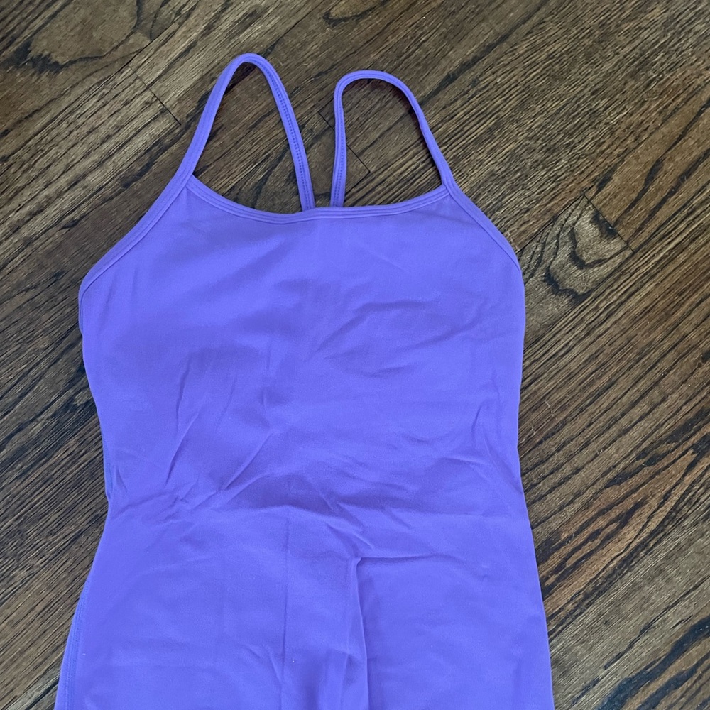 Lululemon Power Y Tank Top beautiful color has shelf bra great condition size 4